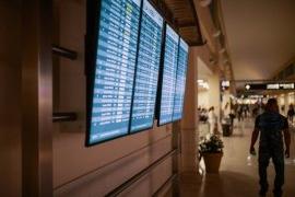 airline-flight-schedules-on-flat-screen-televisions-1716825